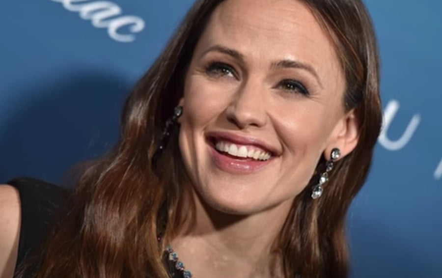 Jennifer Garner Skincare Routine